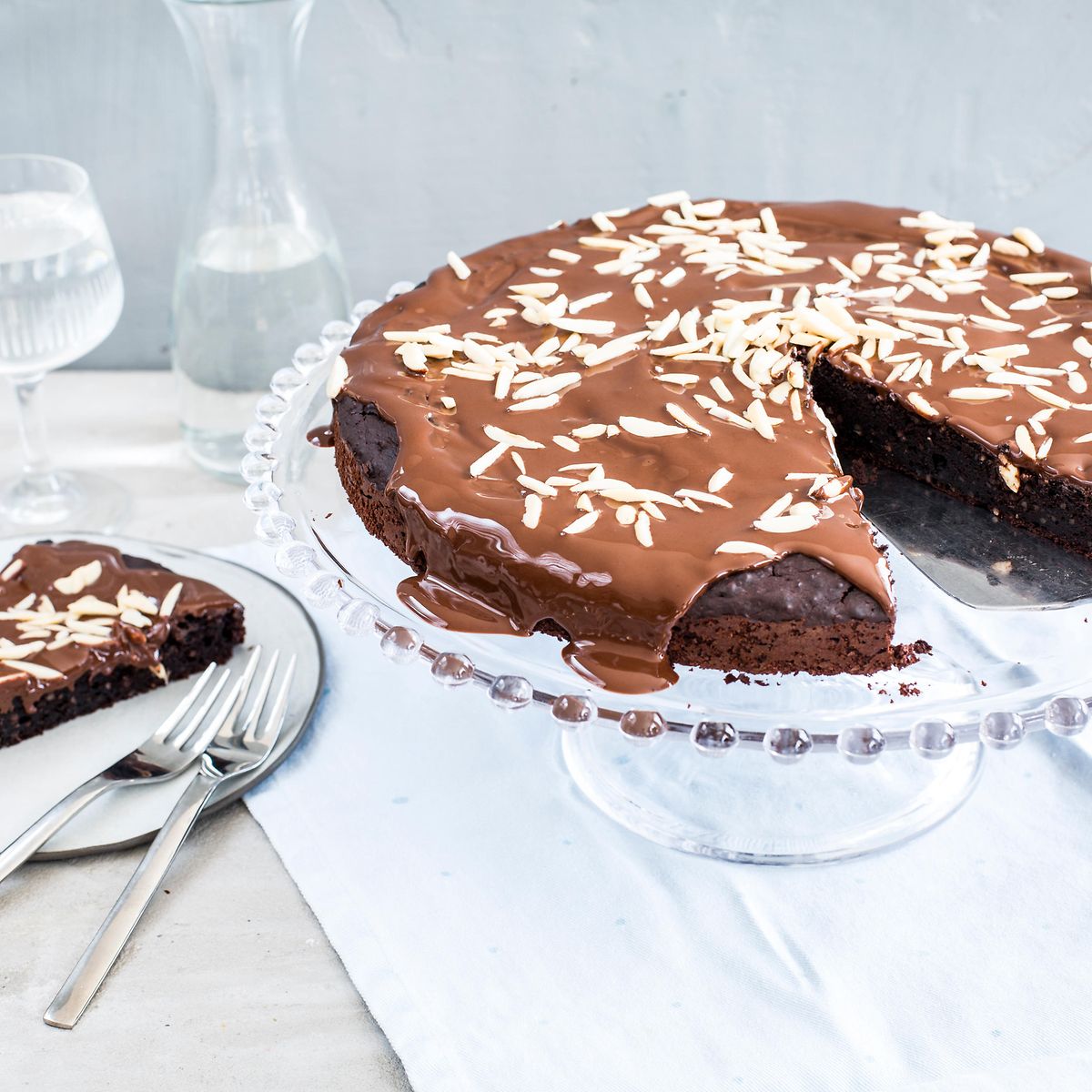 Veganer Schokokuchen mit Mandeln | Die Techniker